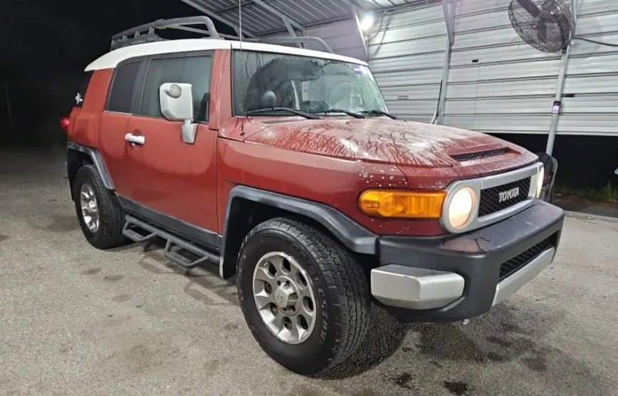Used 2011 Toyota FJ Cruiser 2WD w/ Upgrade Pkg