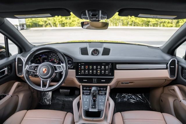 2022 Porsche Cayenne Platinum Edition