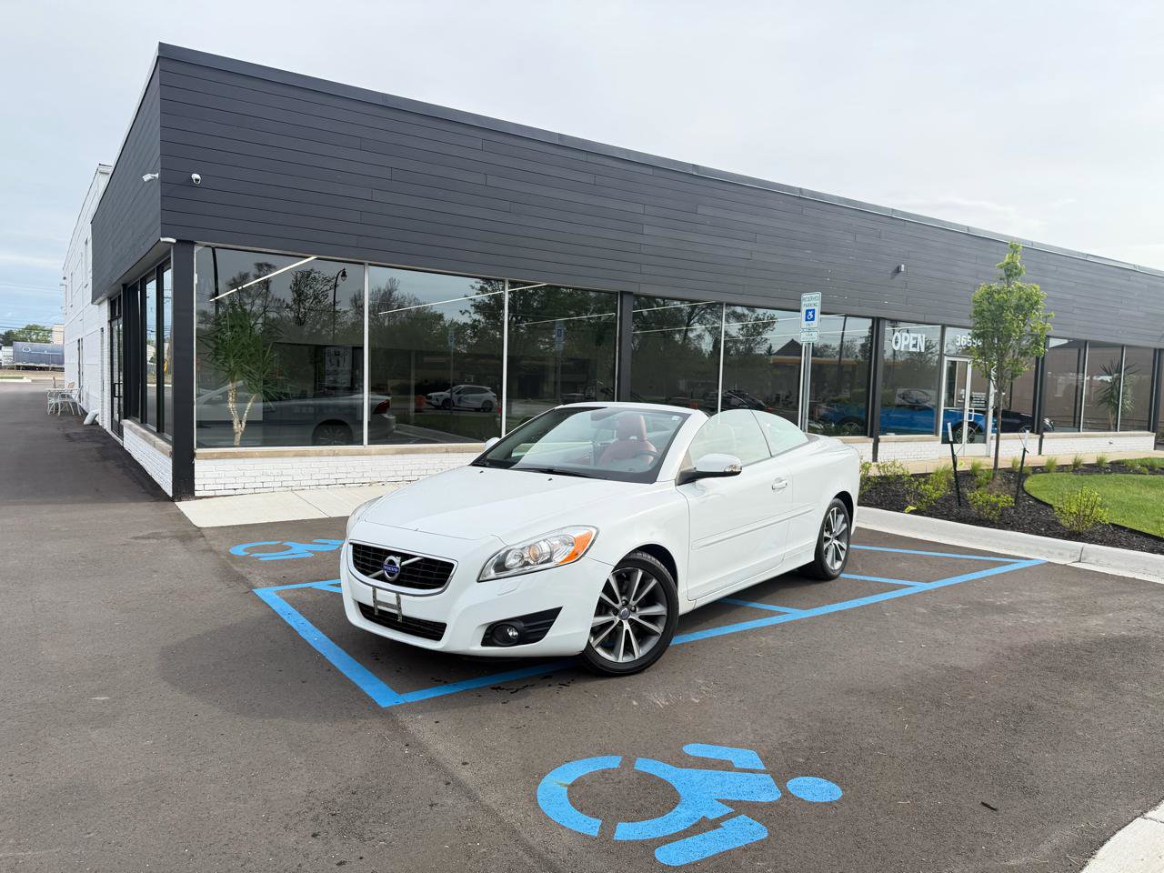 Used 2012 Volvo C70 T5