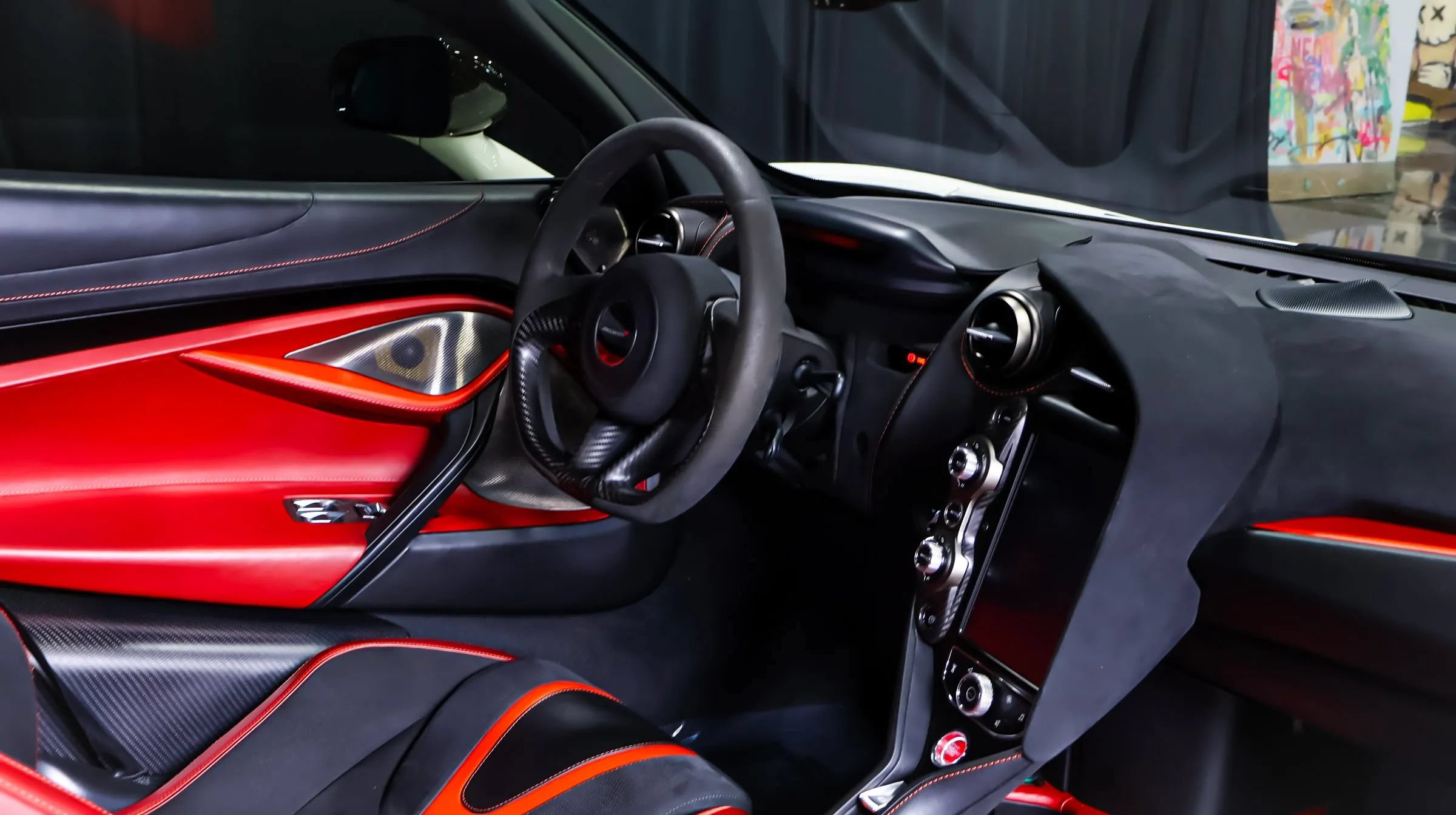 Used 2018 McLaren 720S Performance photo 19