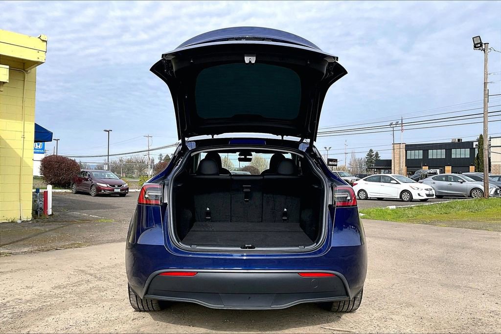 2023 Tesla Model Y Long Range