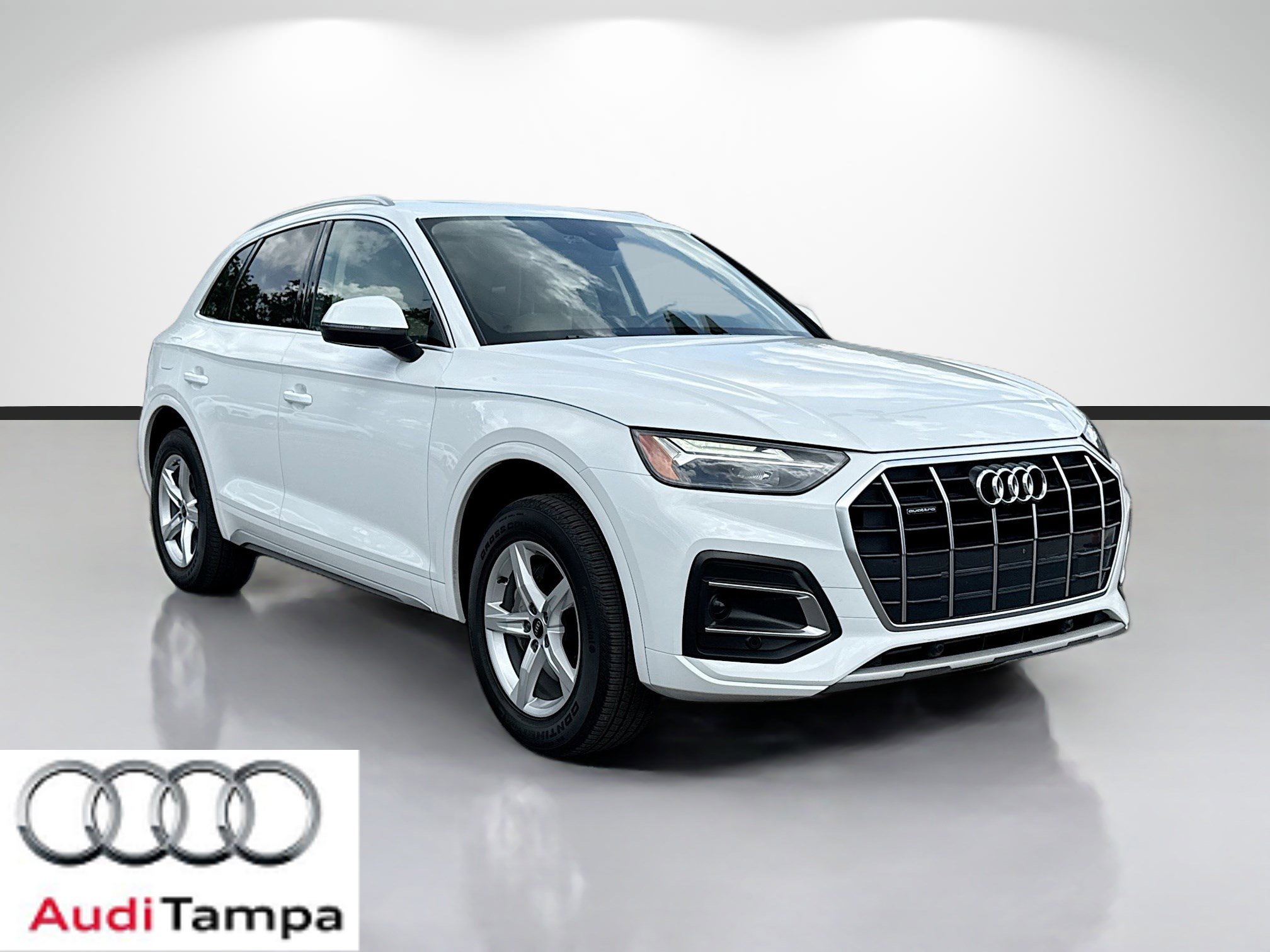 Used 2024 Audi Q5 2.0T Premium w/ Convenience Package