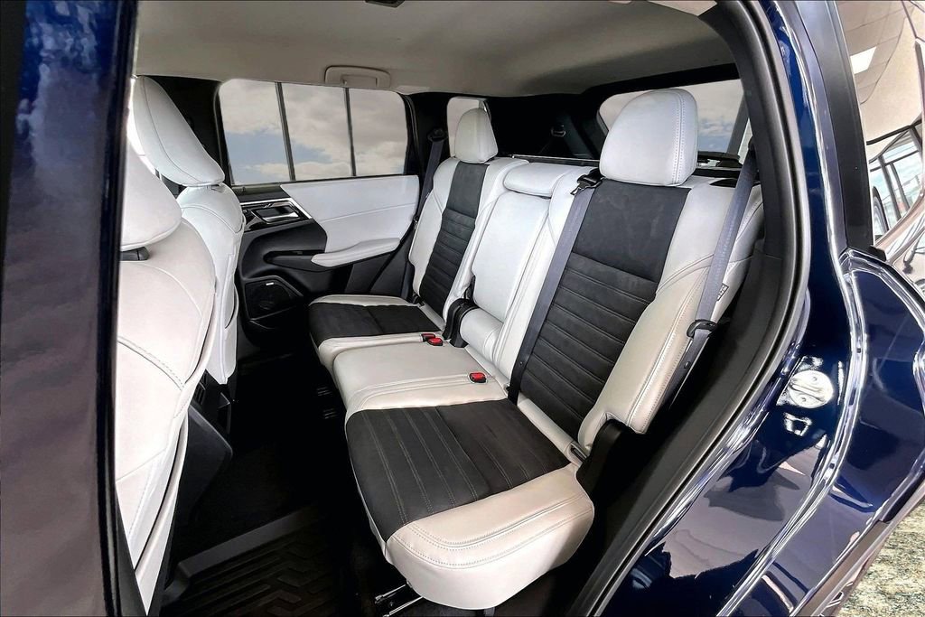 2026 Mitsubishi Outlander FWD