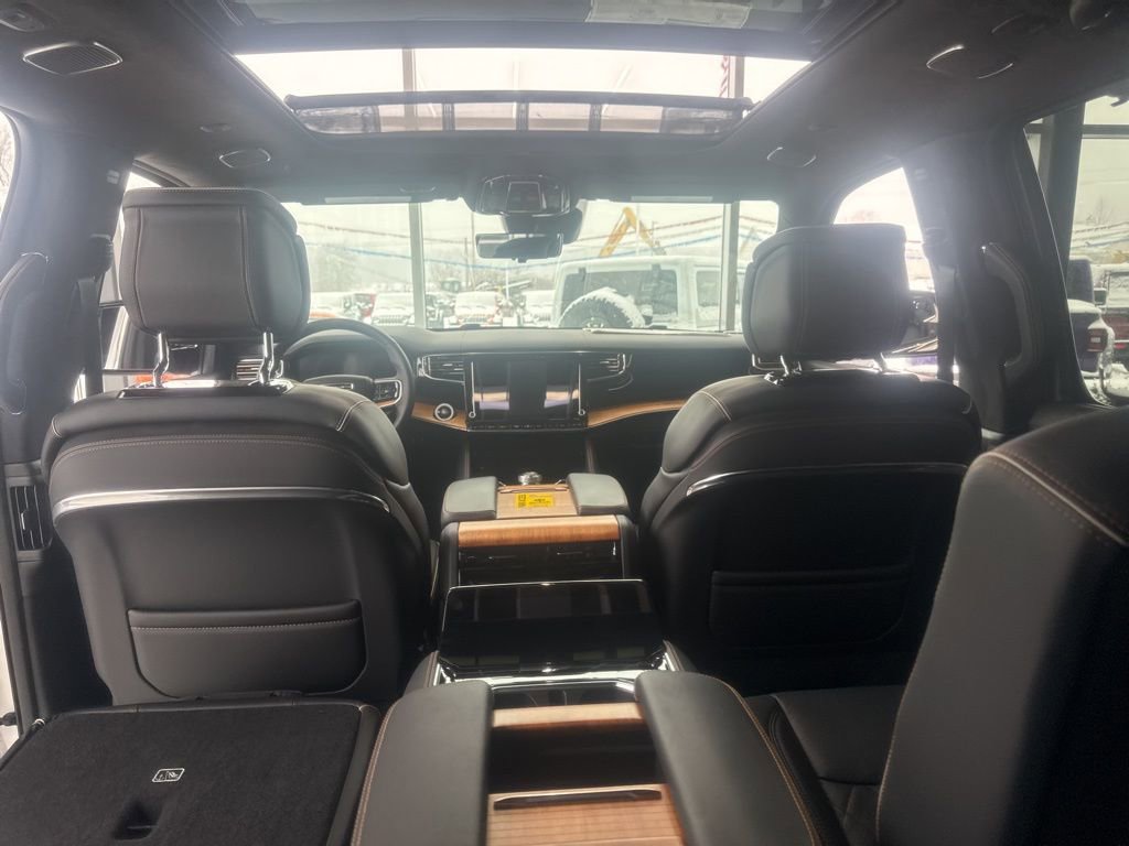 2025 Jeep Grand Wagoneer Series III