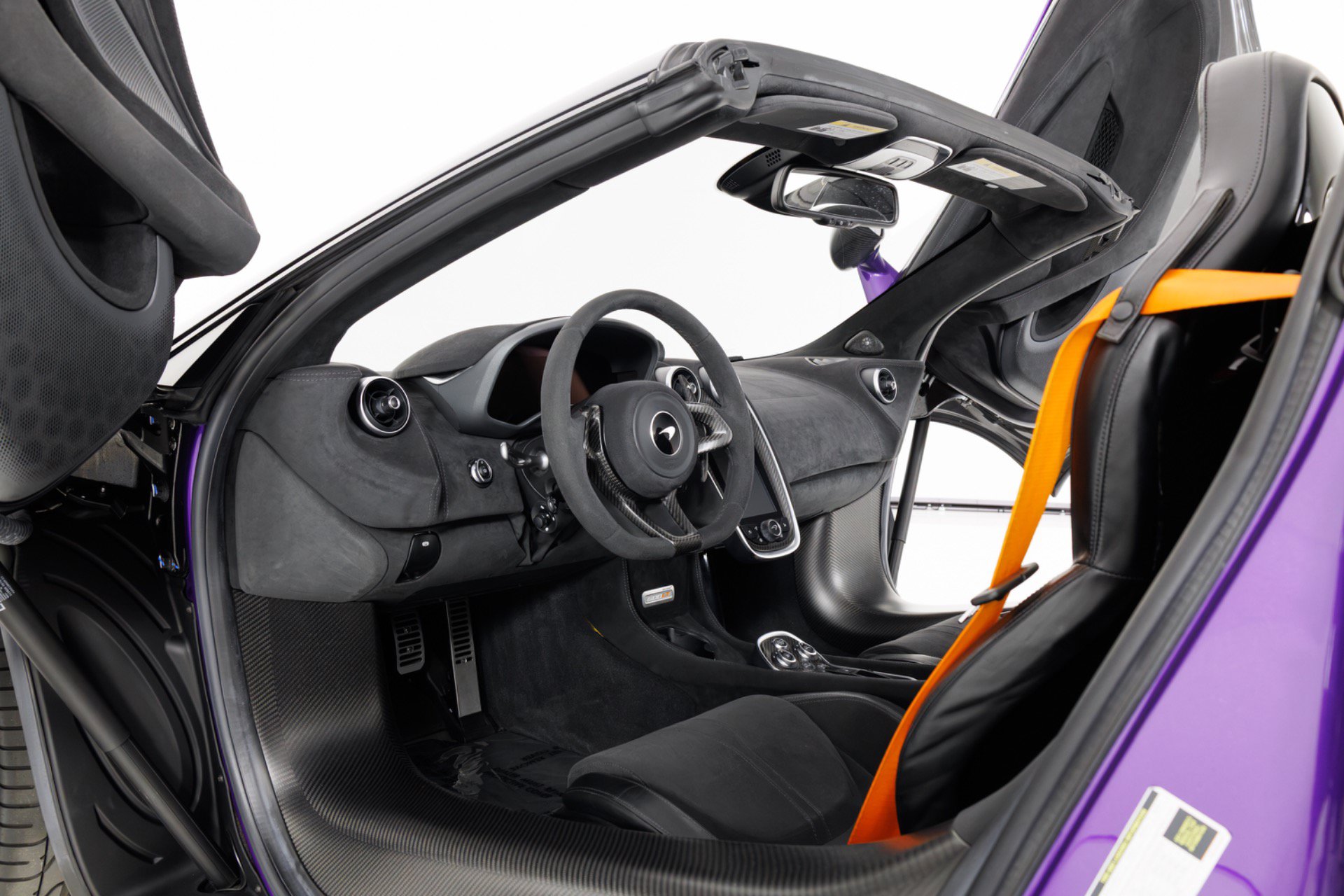 Used 2020 McLaren 600LT Spider photo 17