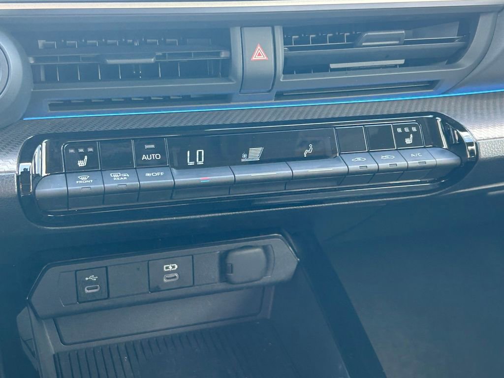 2025 Toyota Prius XLE