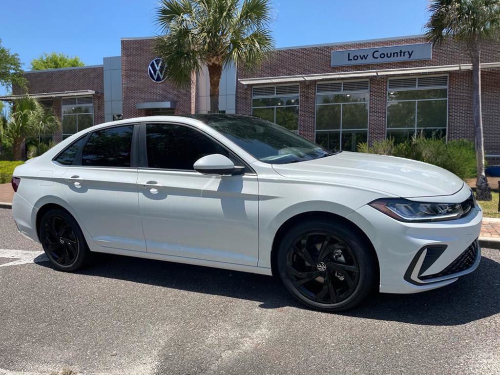 New 2026 Volkswagen Jetta SE