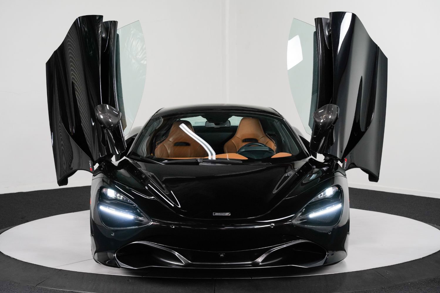 Used 2020 McLaren 720S Luxury photo 11