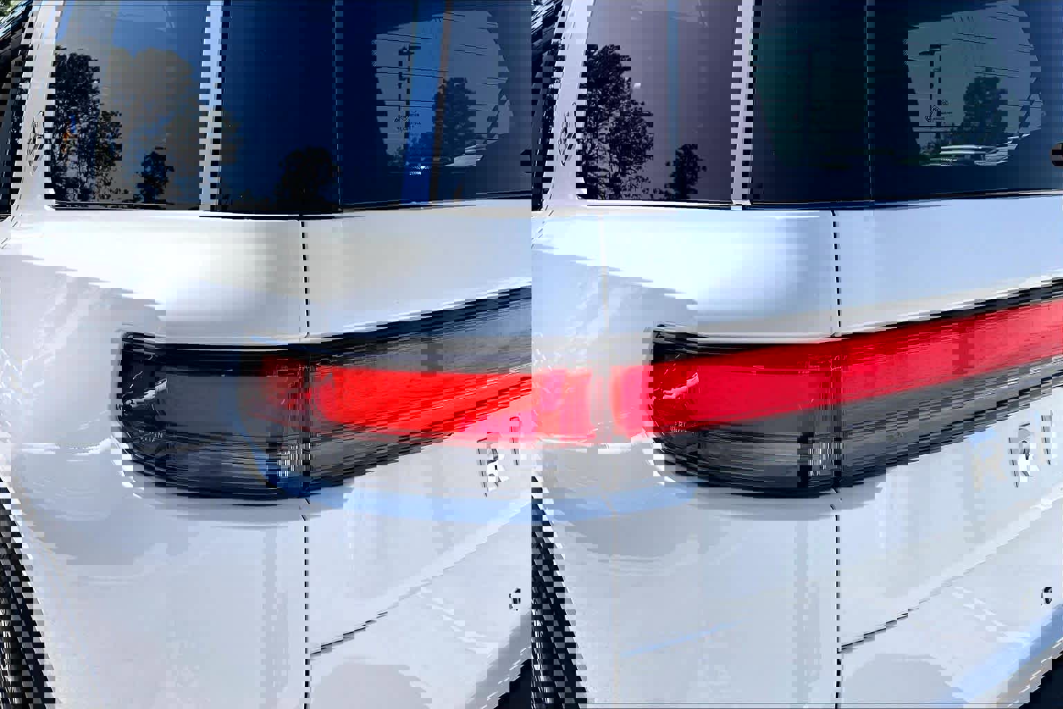 2024 Rivian R1S Adventure