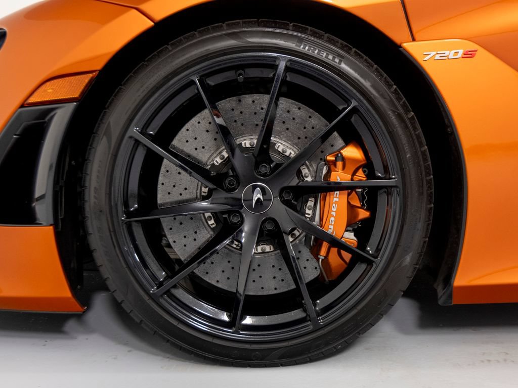 Used 2019 McLaren 720S photo 9