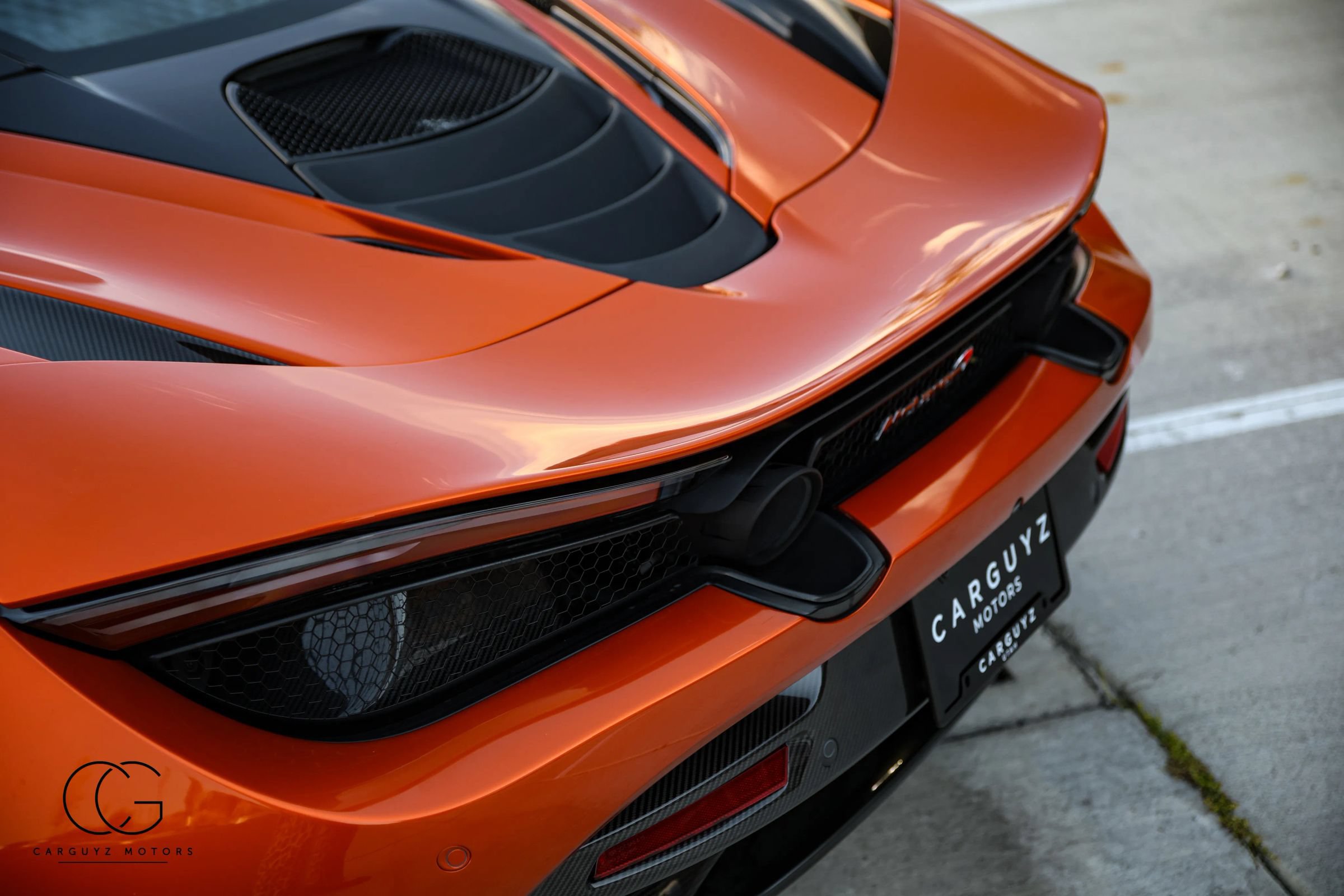 Used 2018 McLaren 720S photo 13
