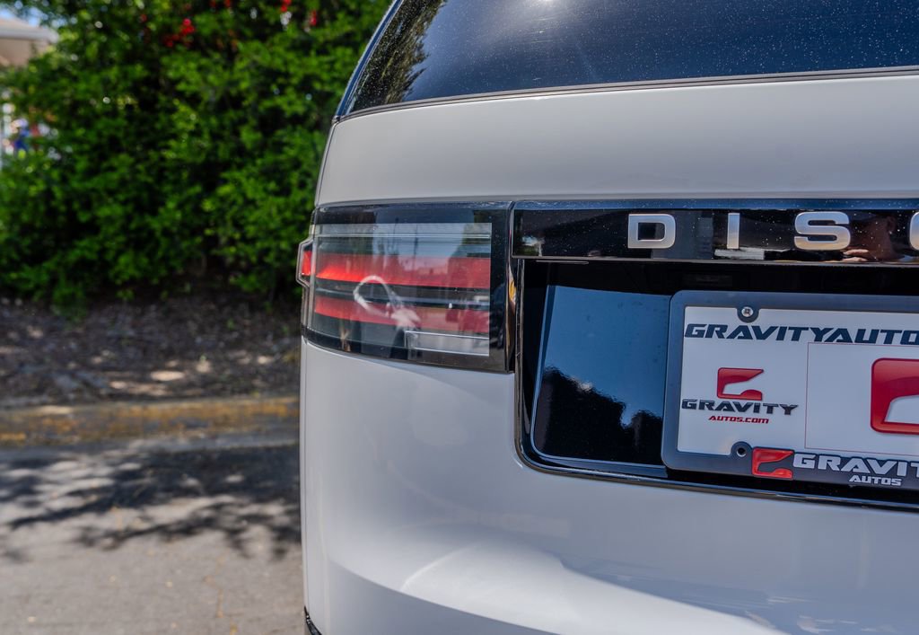 2023 Land Rover Discovery Metropolitan Edition