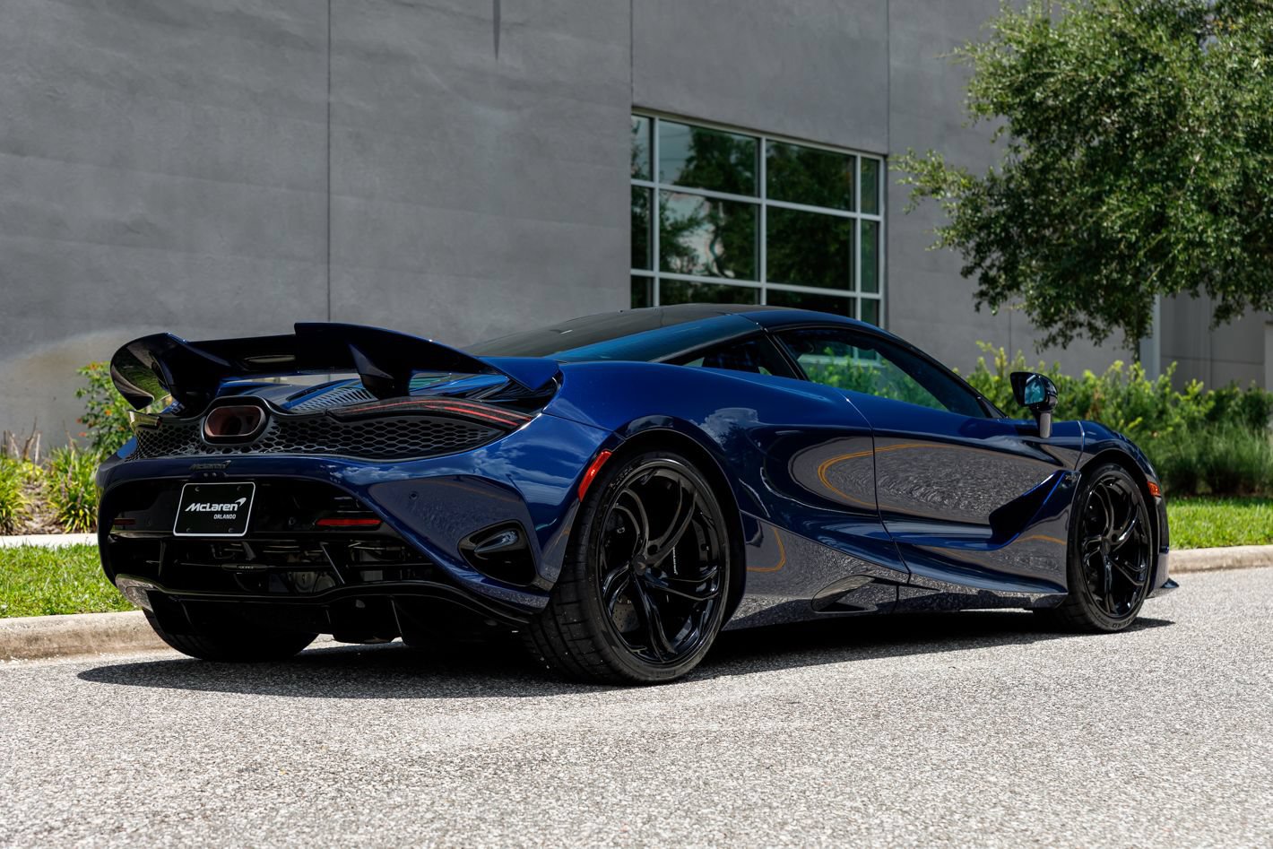 Used 2025 McLaren 750S photo 12