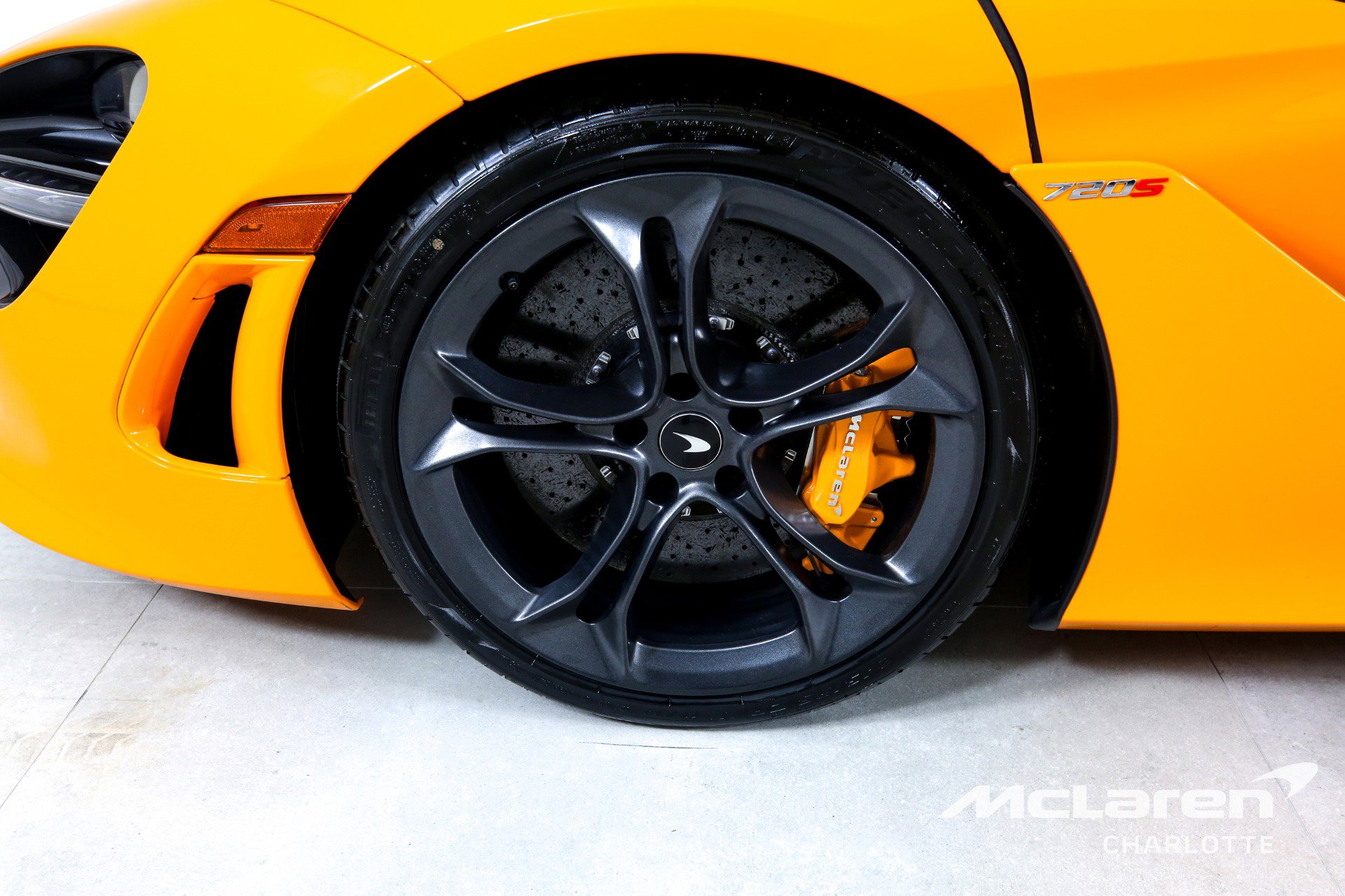 Used 2019 McLaren 720S photo 24