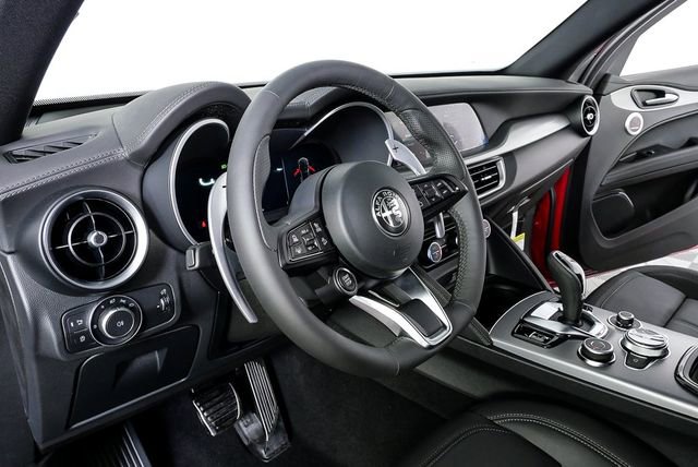 2025 Alfa Romeo Stelvio Sprint