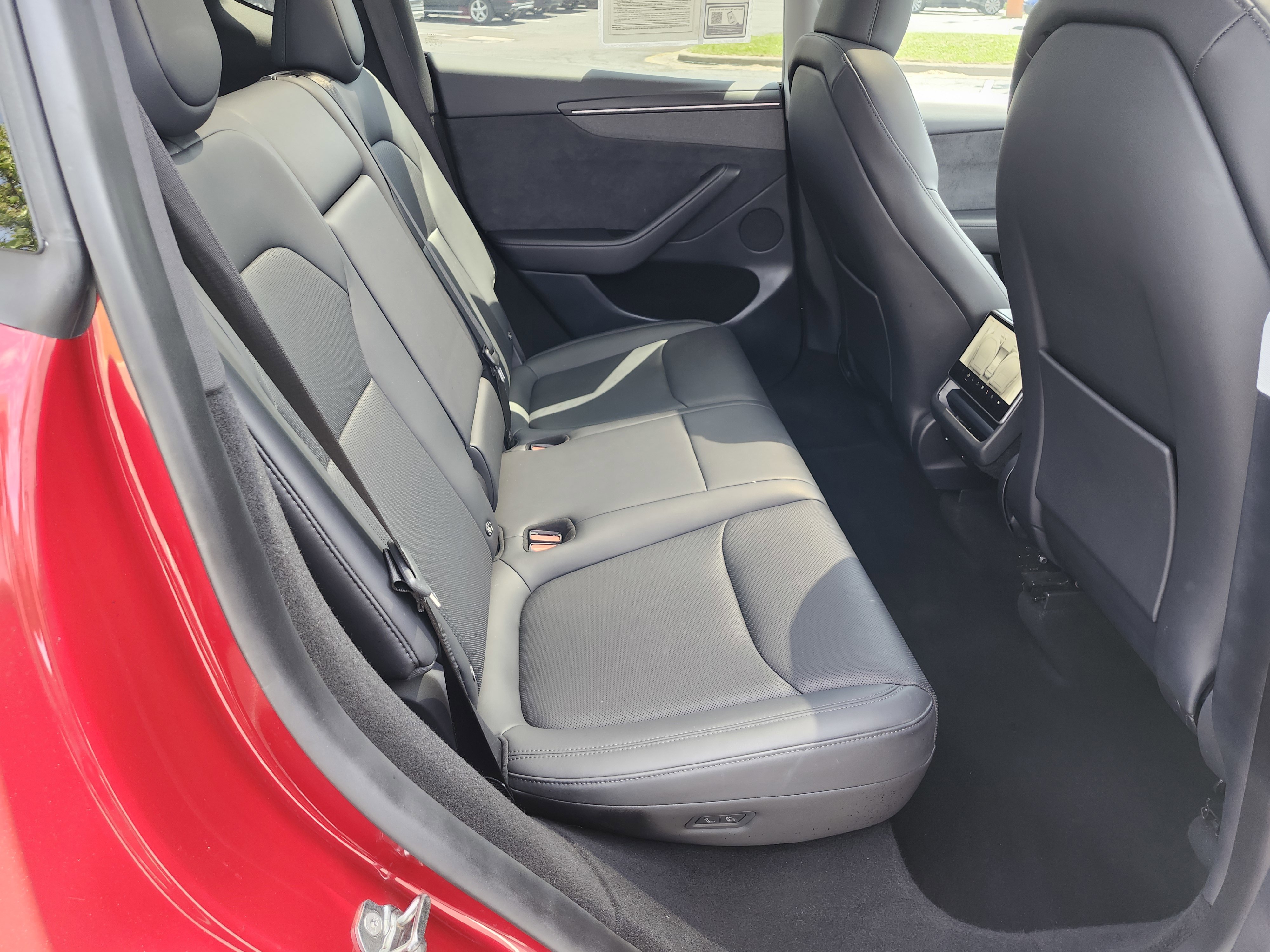 2026 Tesla Model Y AWD