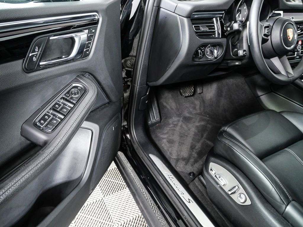 2023 Porsche Macan S