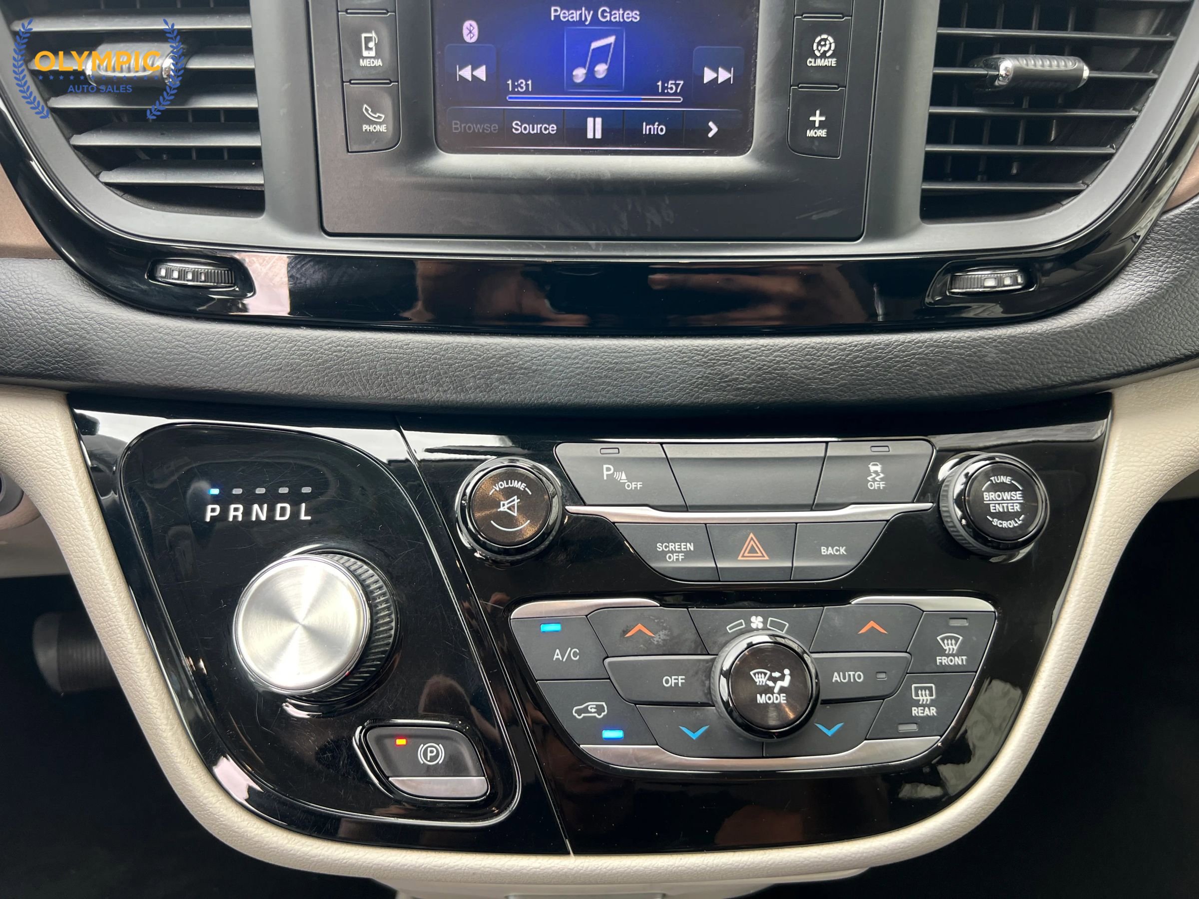 2017 Chrysler Pacifica Touring-L