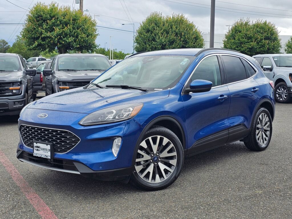Used 2022 Ford Escape Titanium w/ Class II Trailer Tow Package