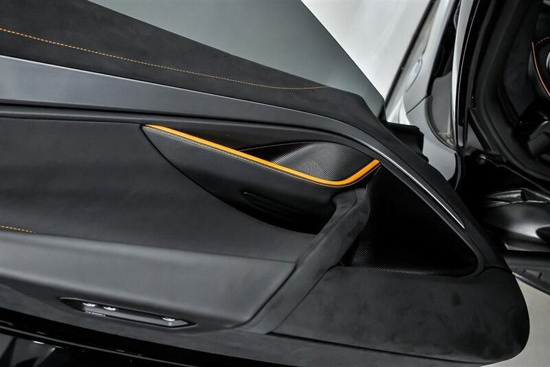 Used 2024 McLaren 750S Spider photo 19
