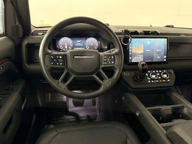2025 Land Rover Defender 130 X-Dynamic SE