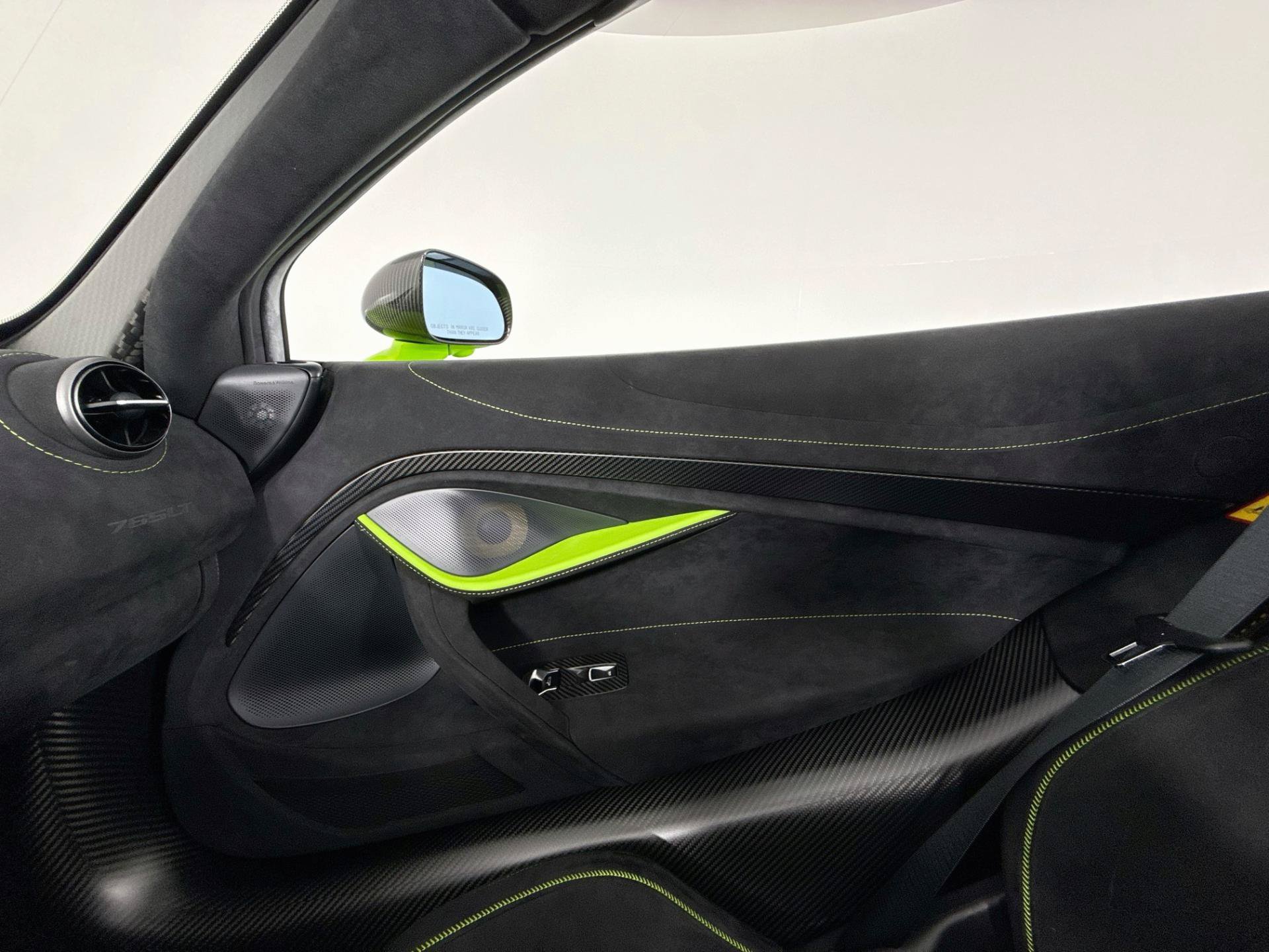 Used 2022 McLaren 765LT photo 40