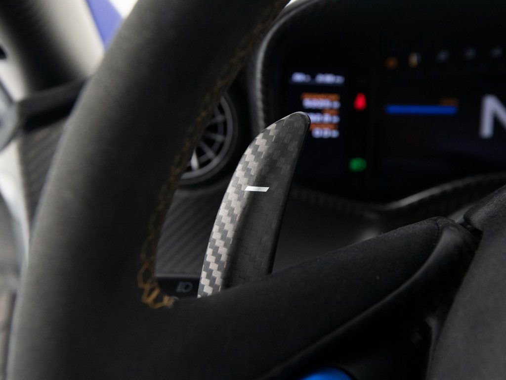 Used 2015 McLaren P1 photo 35