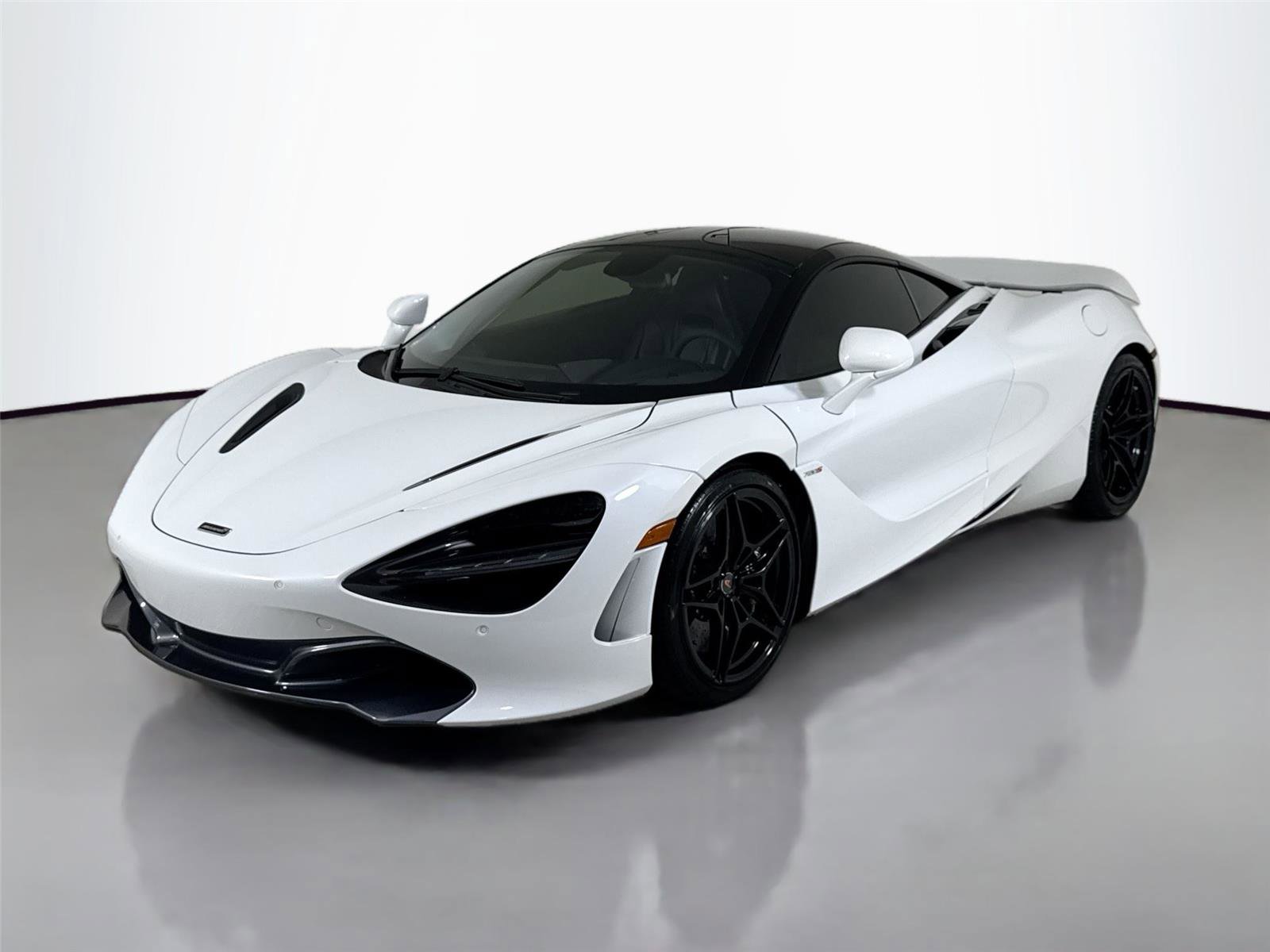 Used 2018 McLaren 720S photo 10