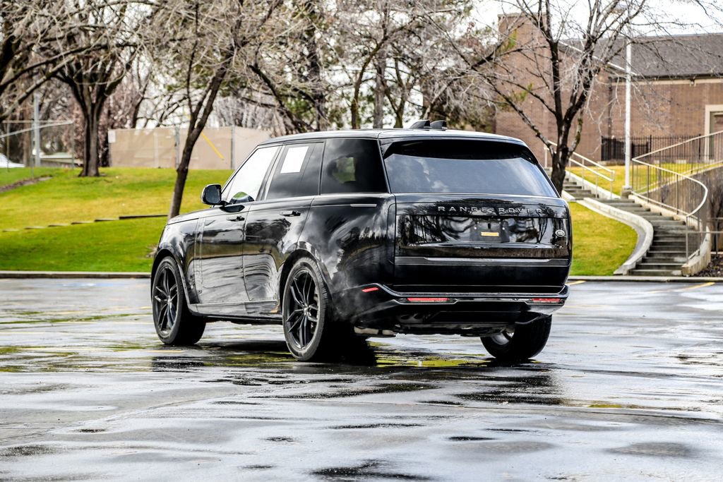 2023 Land Rover Range Rover SE