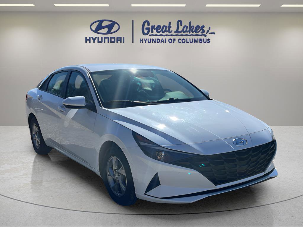2022 Hyundai Elantra SE