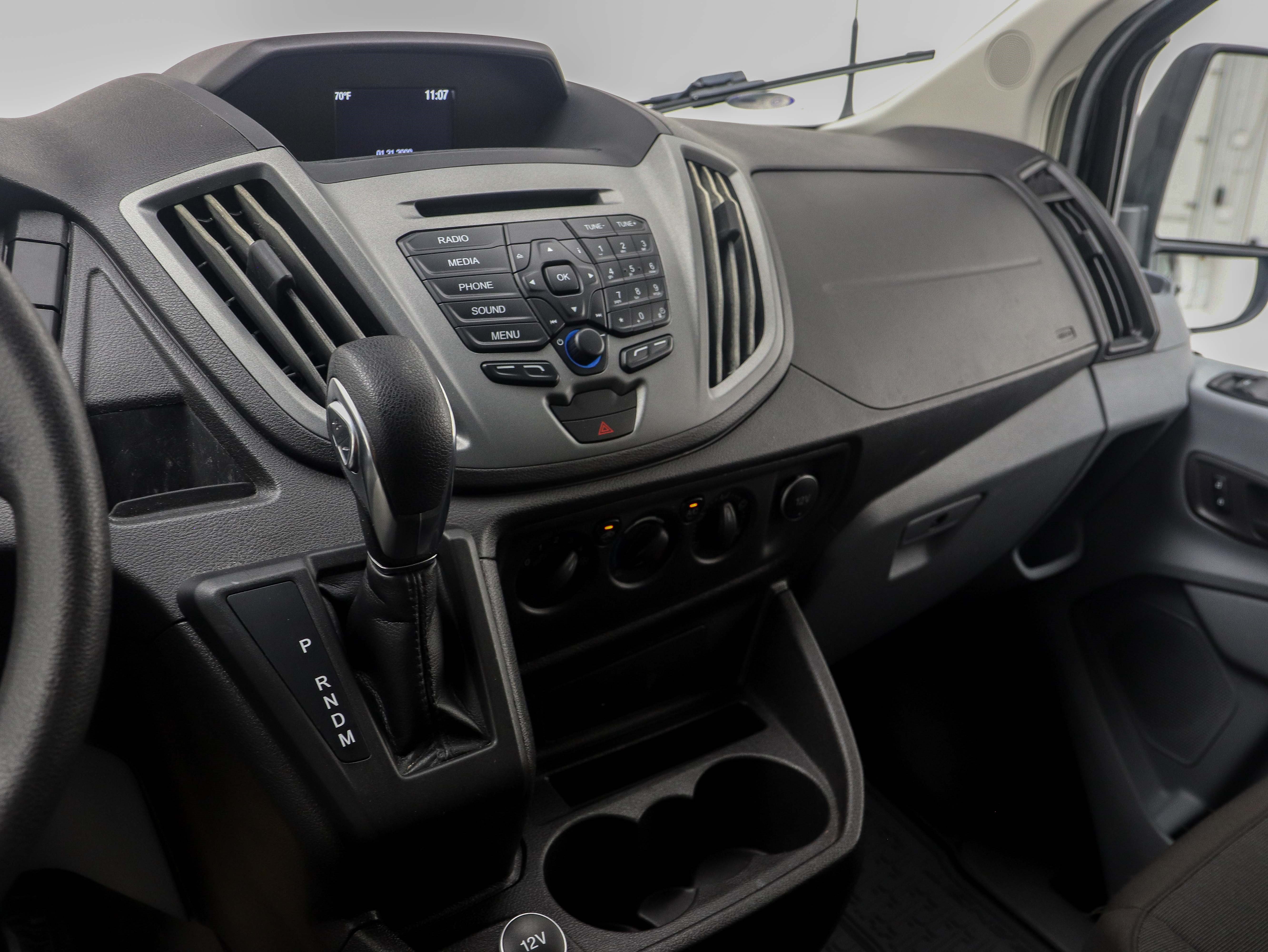 2018 Ford Transit Wagon XL - Photo 17