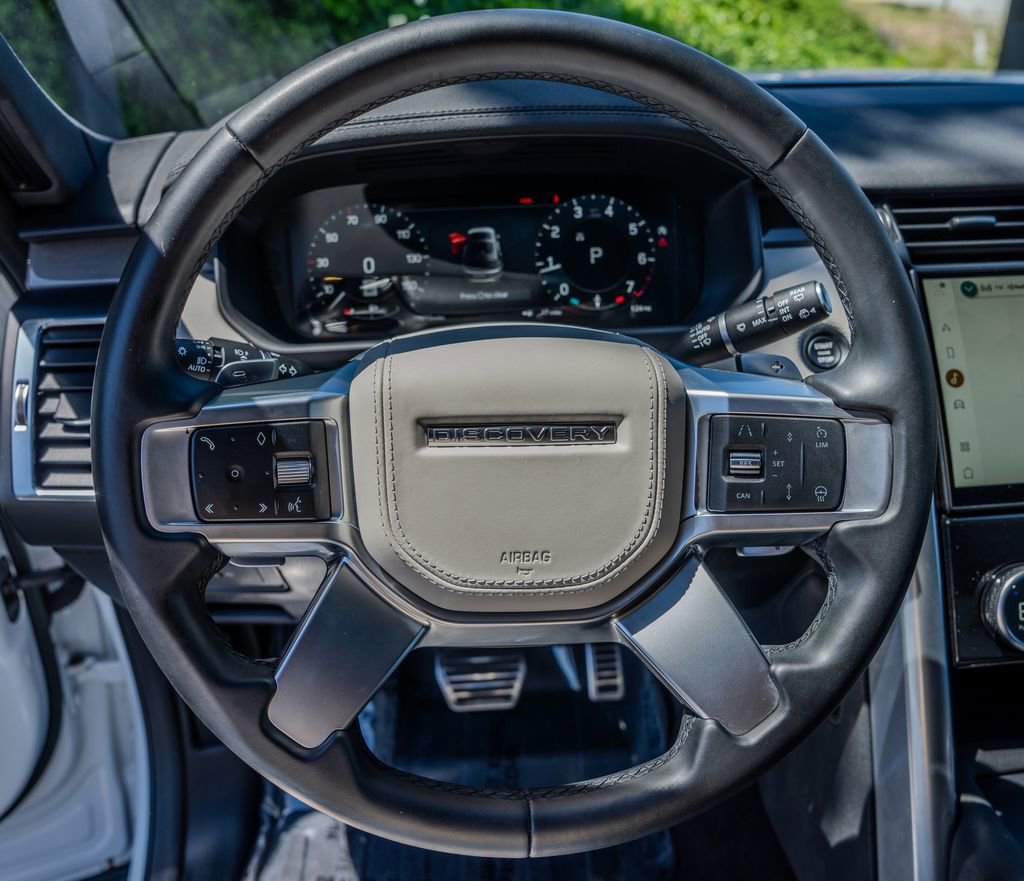 2023 Land Rover Discovery Metropolitan Edition