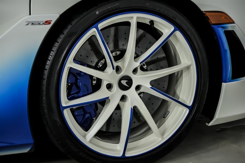 Used 2021 McLaren 720S Spider photo 17