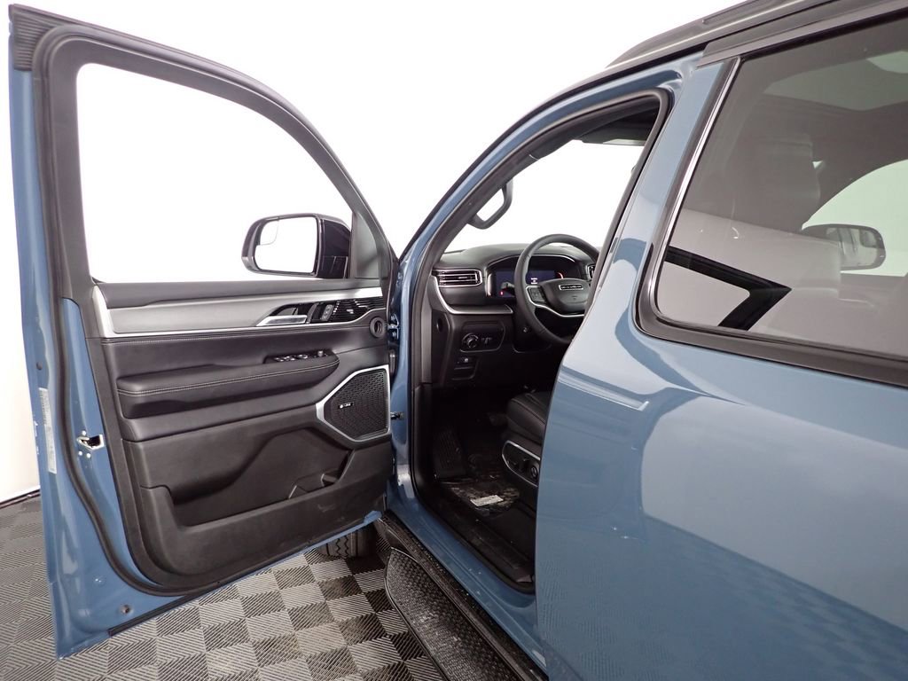 2026 Jeep Grand Wagoneer 4WD