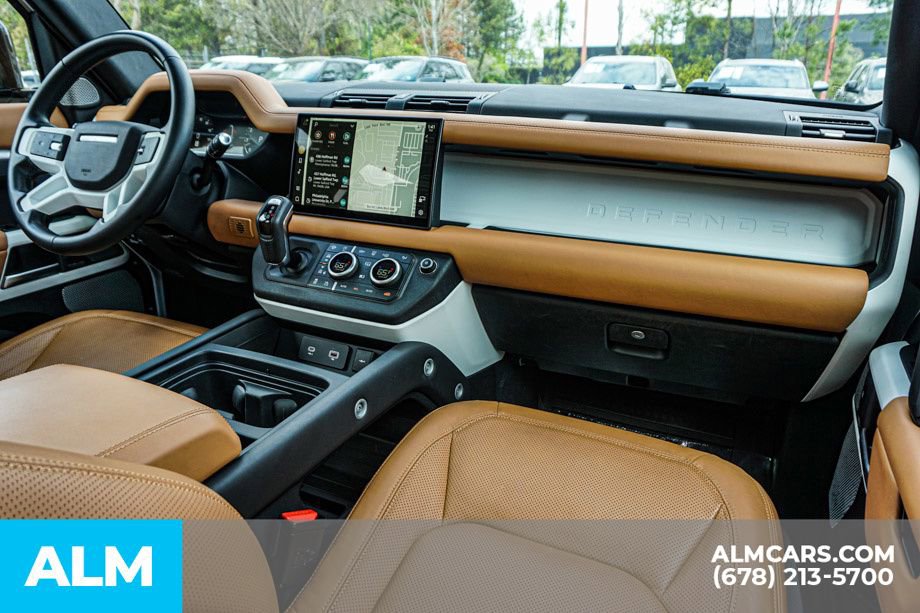 2023 Land Rover Defender 130 SE