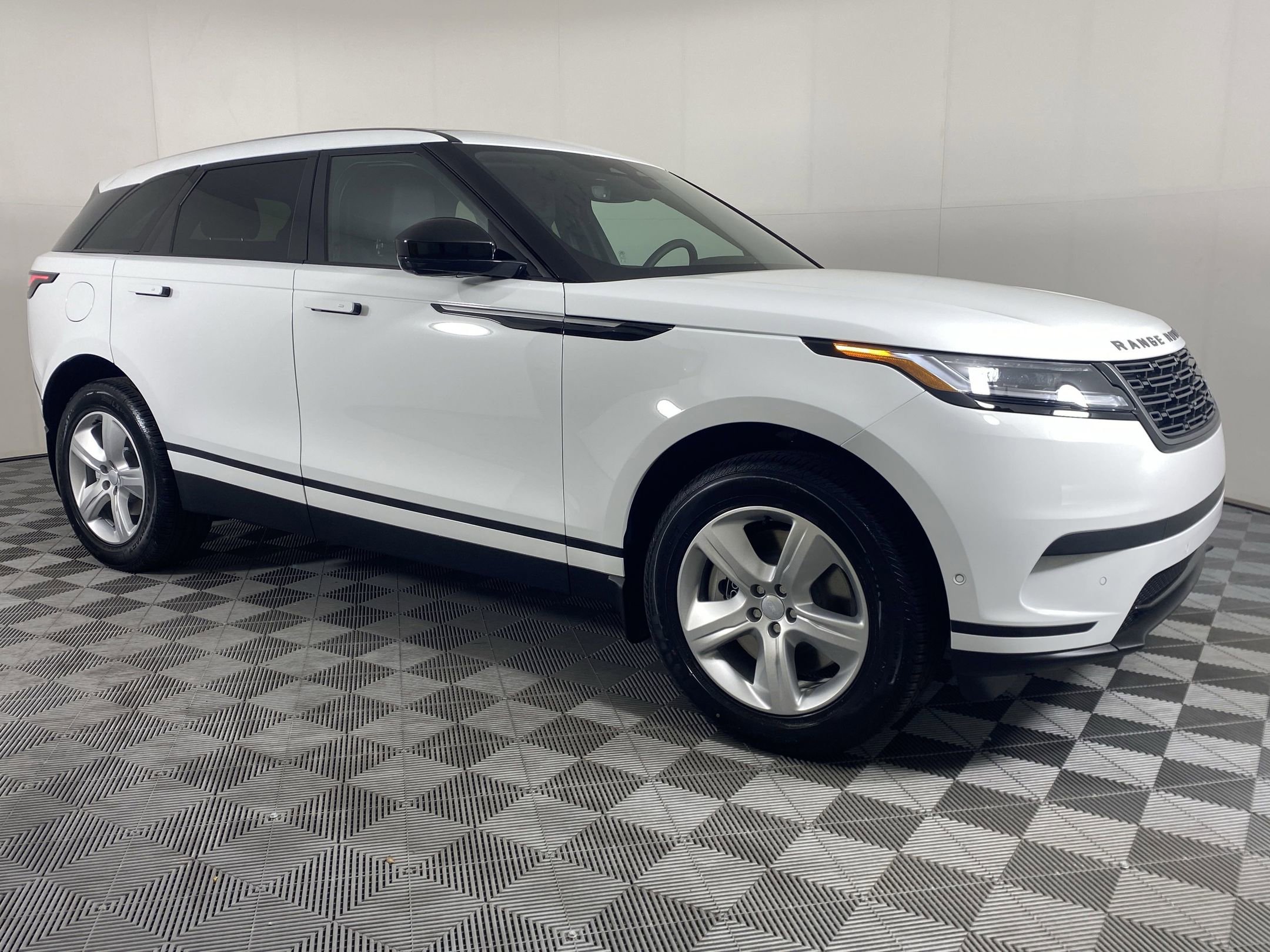 2026 Land Rover Range Rover Velar S