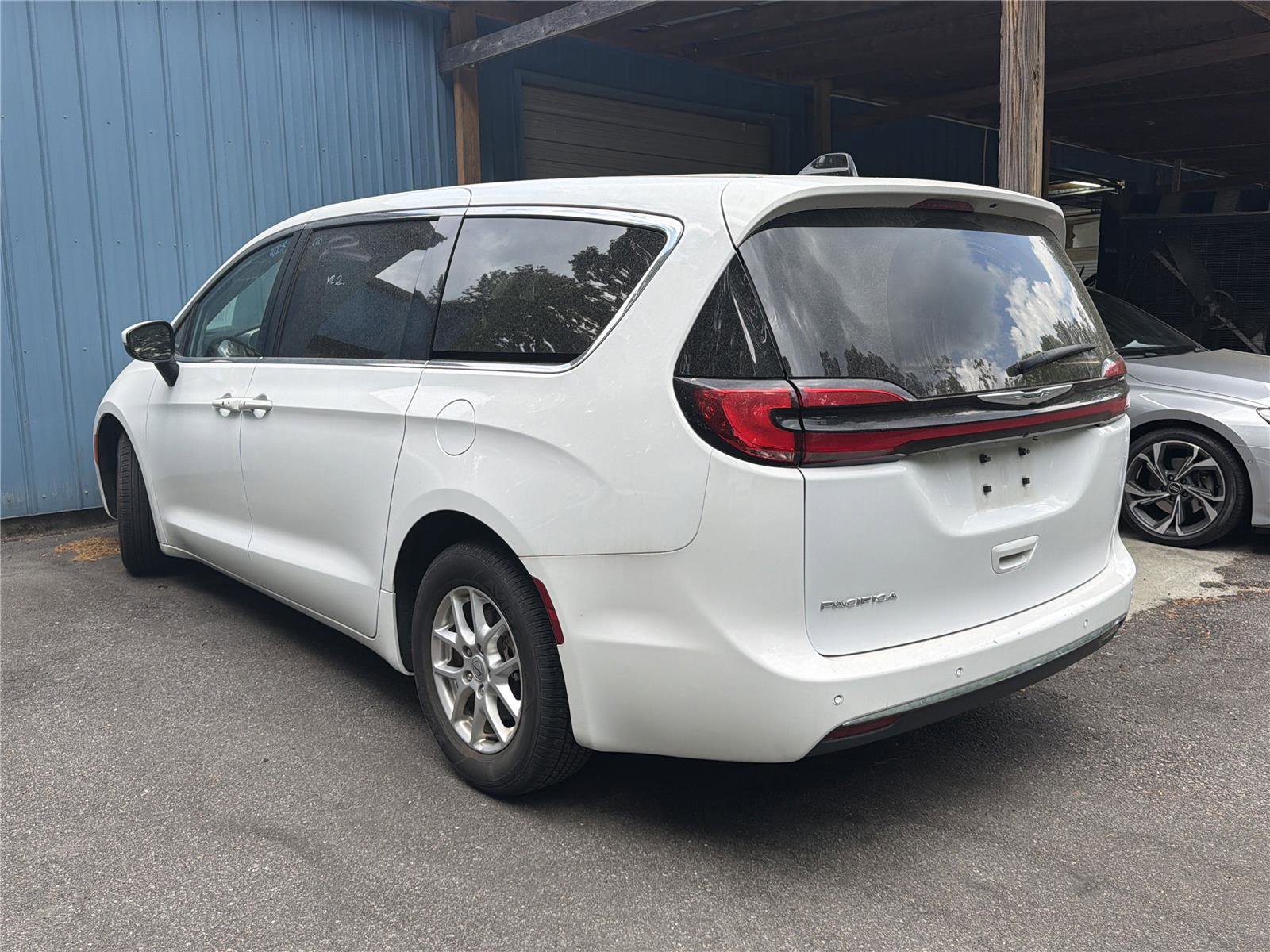 2023 Chrysler Pacifica Touring-L