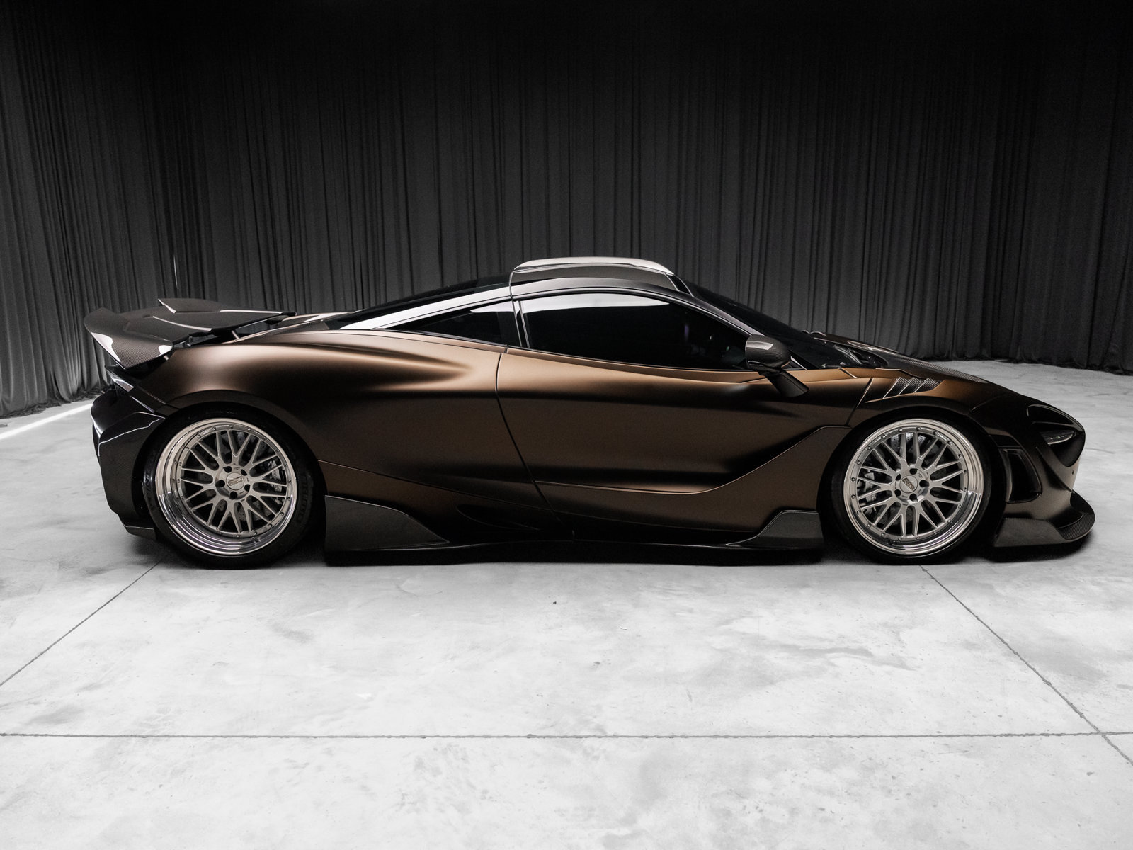 Used 2018 McLaren 720S Luxury photo 19