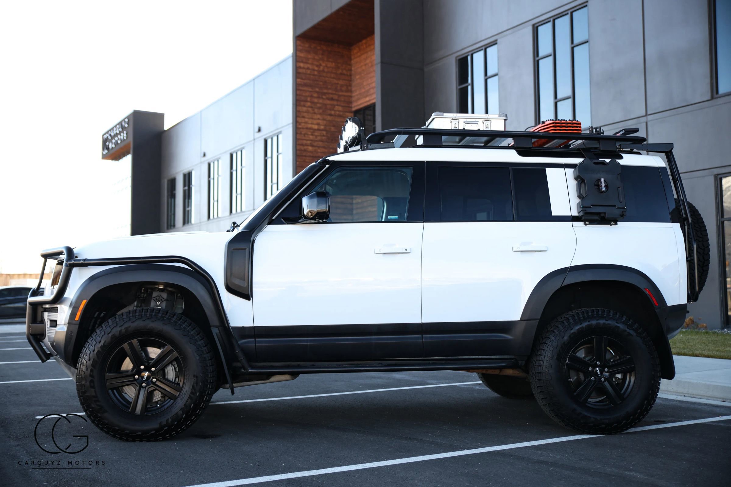 2021 Land Rover Defender 110 SE