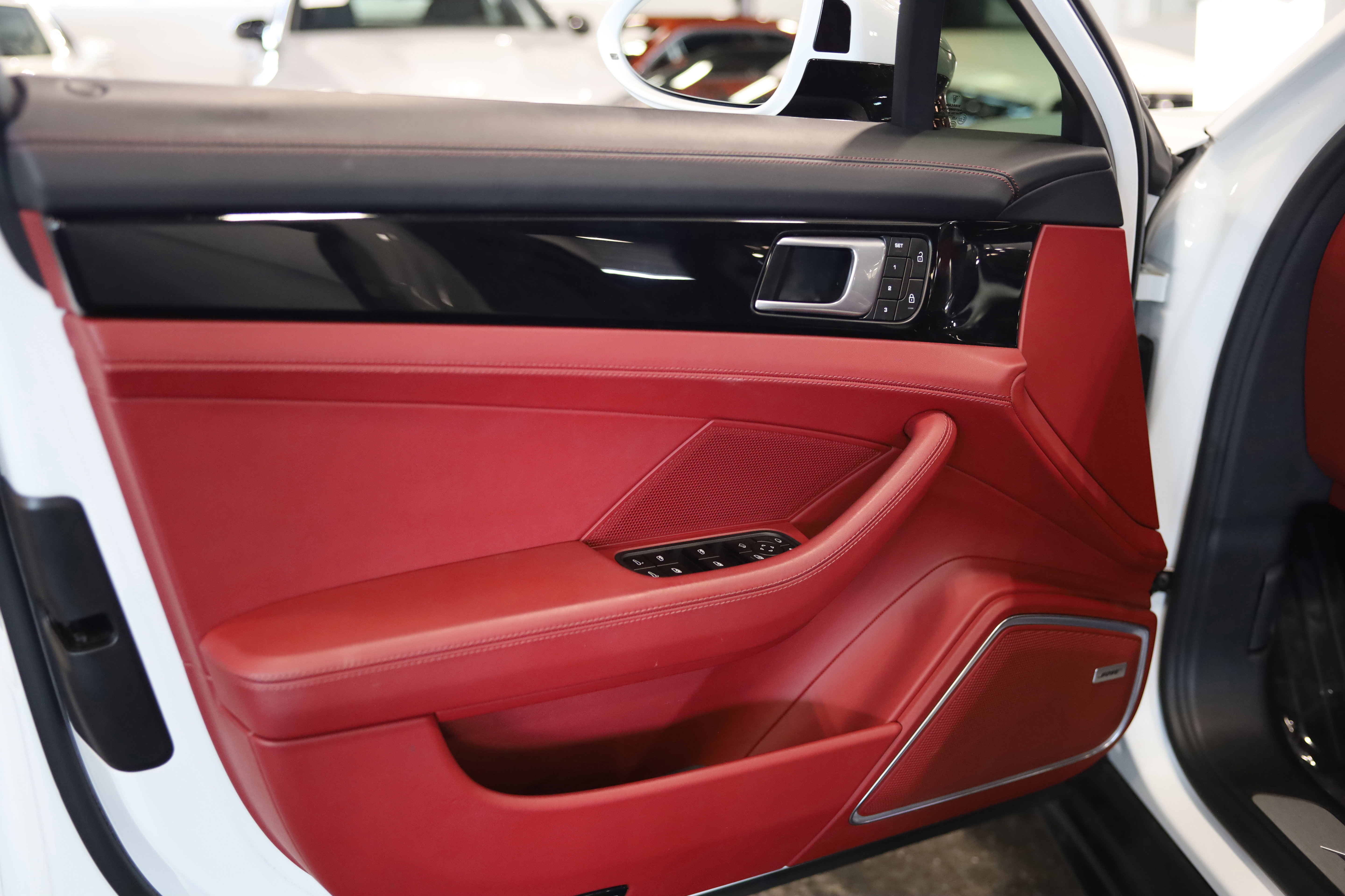 2022 Porsche Panamera 4