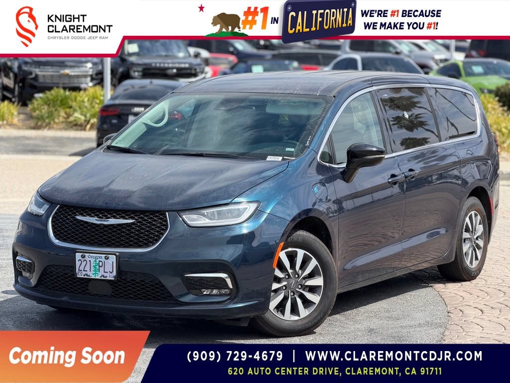 Used 2024 Chrysler Pacifica Limited
