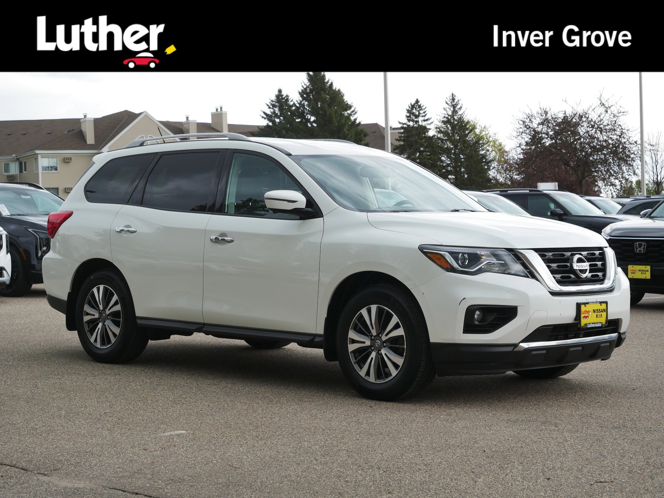 Used 2017 Nissan Pathfinder SL w/ Trailer Tow Package