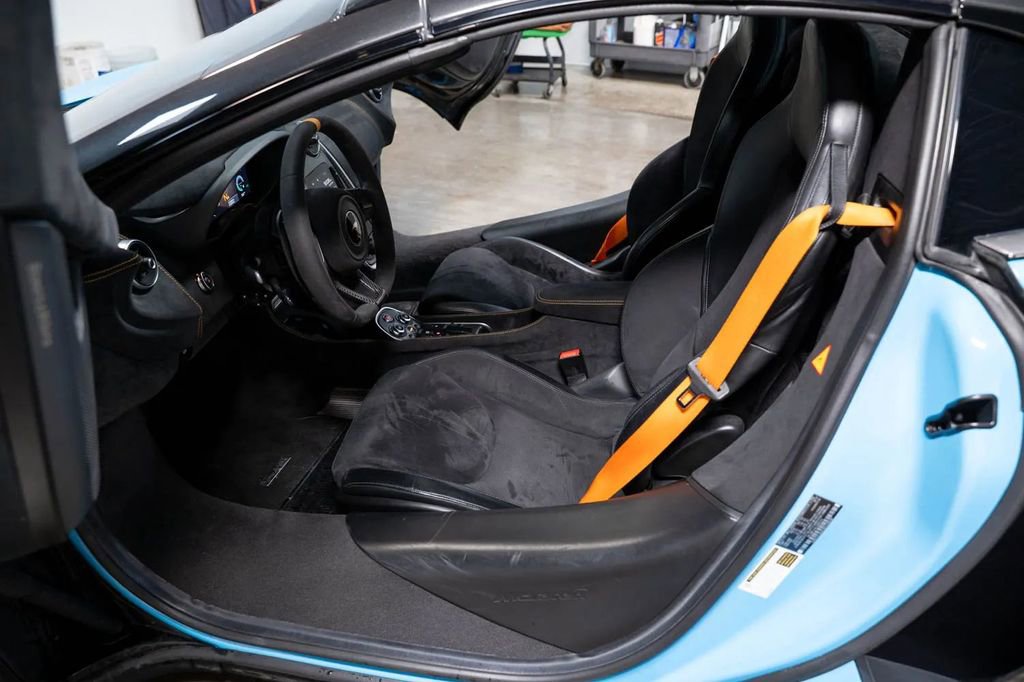 Used 2020 McLaren 600LT Spider photo 38