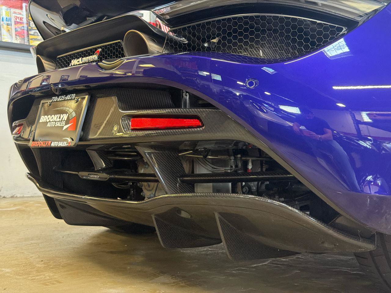 Used 2018 McLaren 720S photo 23