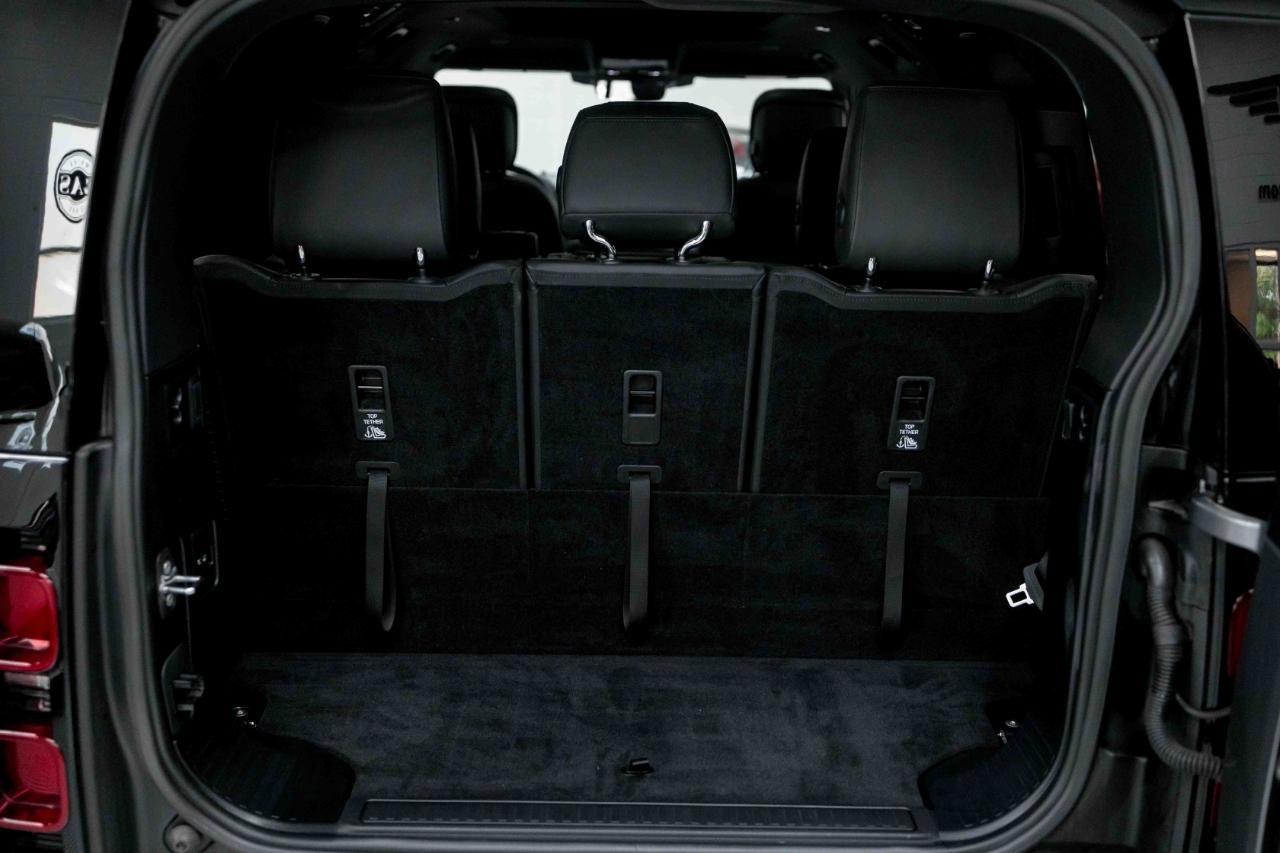 2023 Land Rover Defender 130 SE