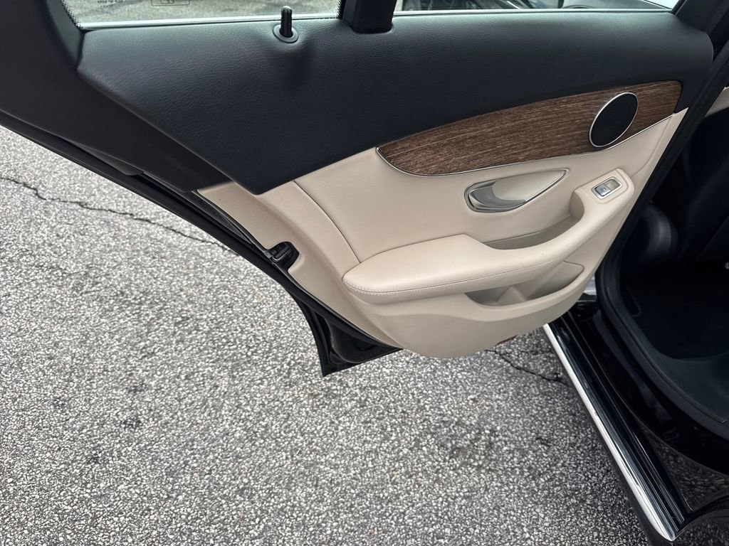 2019 Mercedes-Benz C 300 Sedan