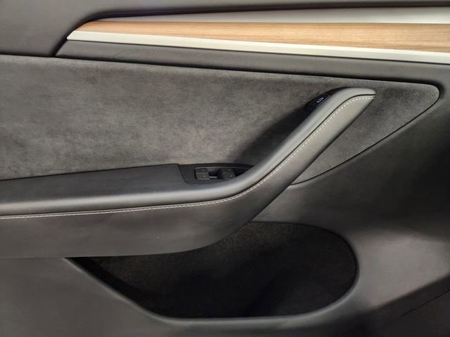 2024 Tesla Model Y Performance