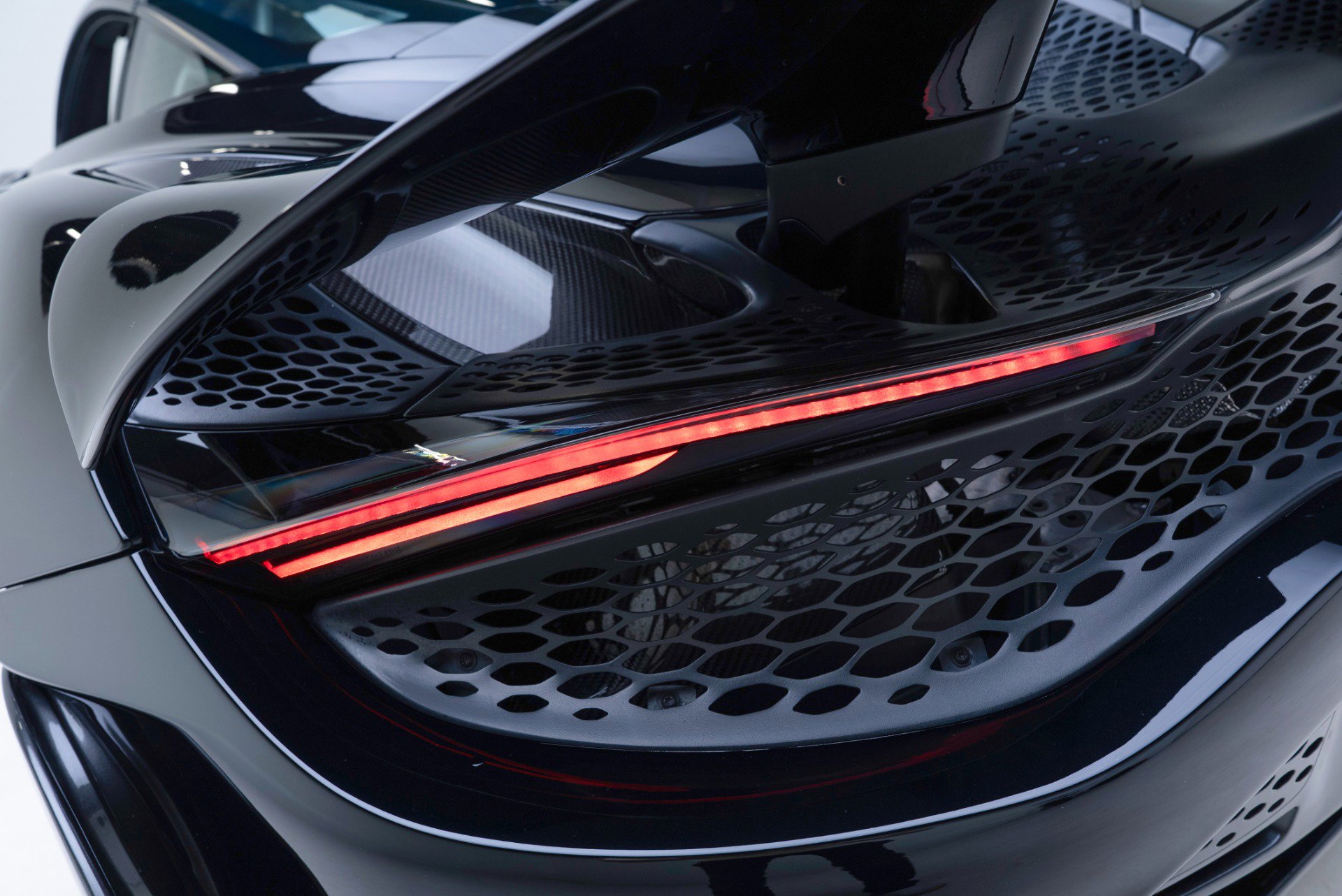 Used 2021 McLaren 765LT photo 46