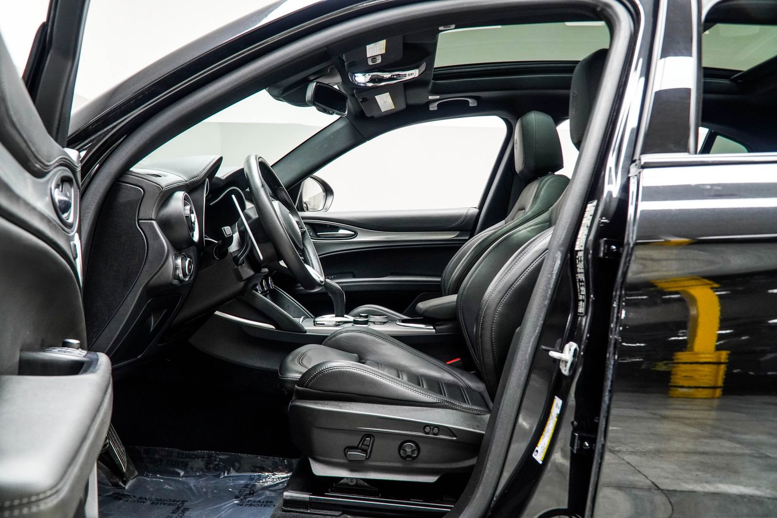 2023 Alfa Romeo Stelvio Veloce