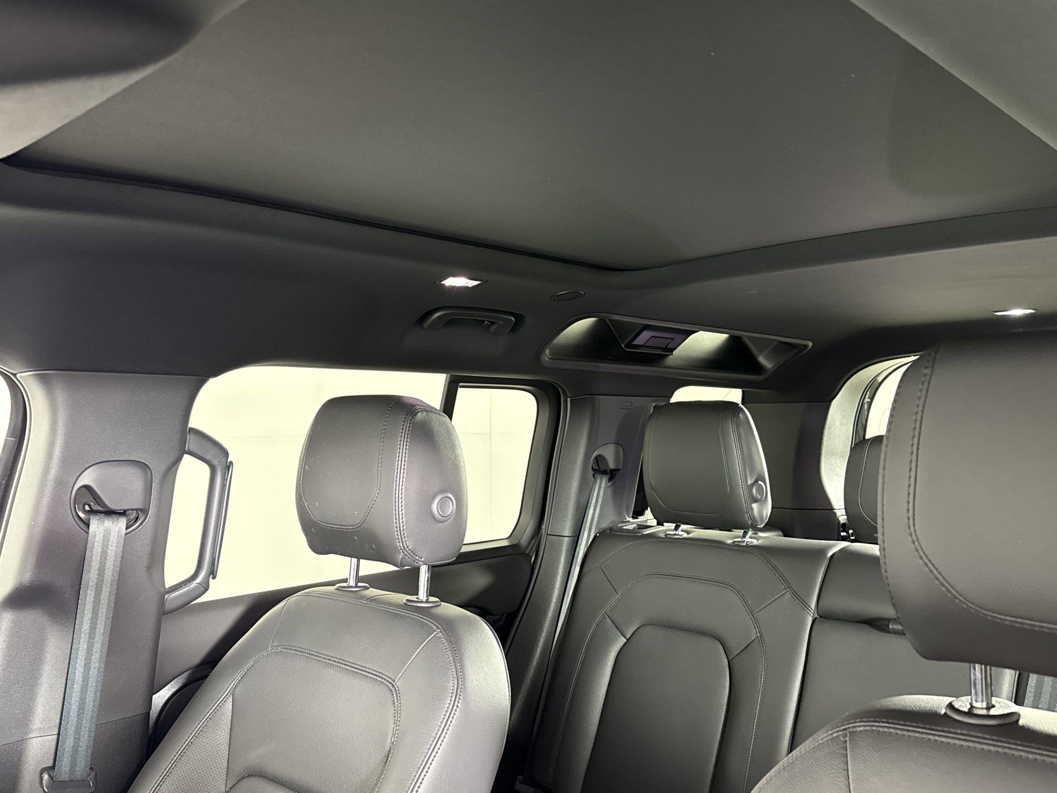 2024 Land Rover Defender 110 S